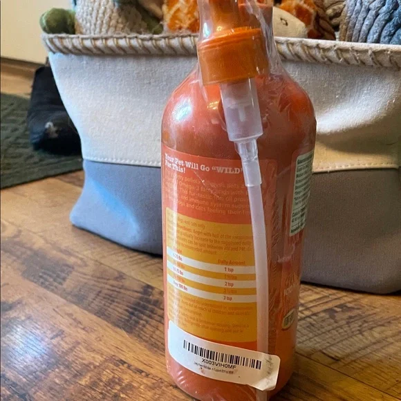 Zesty Paws Wild Alaskan Fish Oil for Dogs and Cats - Picture 2 of 4